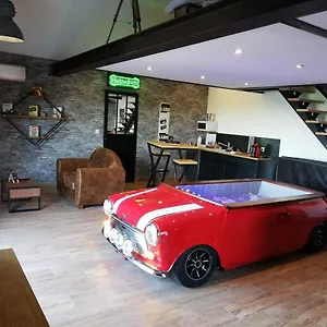le-garage-de-sophie.hotels-rhonealpes.com/